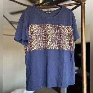 🍂3/$15 SHEIN Animal Print Block Shirt